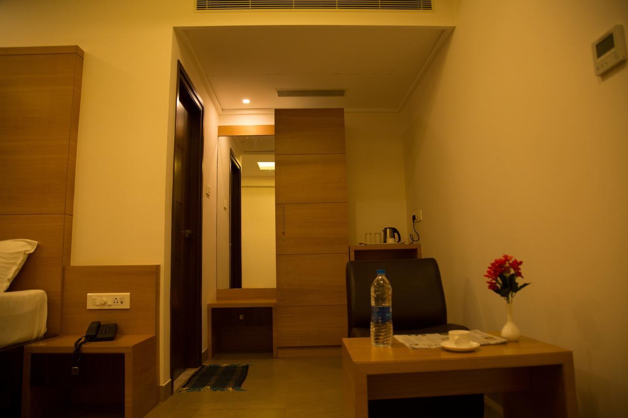 Hotel Grand Tree Коимбаторе Екстериор снимка